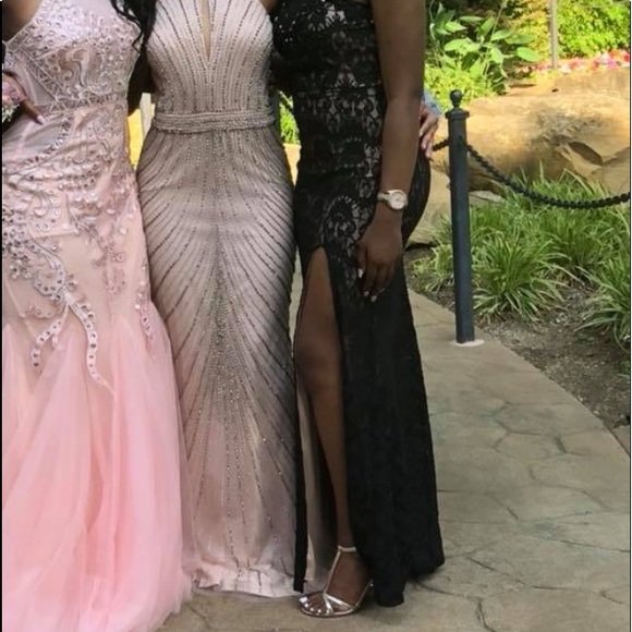 Prom dress - Picture 2 of 3